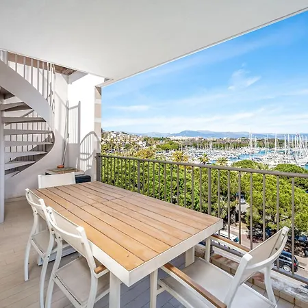 Rooftop -vue Port, 4 Pers, Climatise, Terrasse, Jaccuzi, Parking * أنتيب