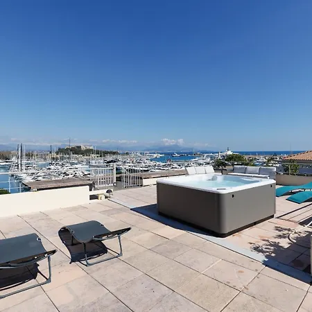 Rooftop -vue Port, 4 Pers, Climatise, Terrasse, Jaccuzi, Parking Lägenhet Antibes