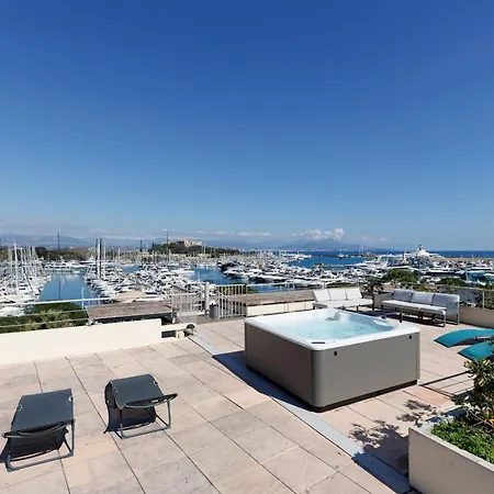 Rooftop -vue Port, 4 Pers, Climatise, Terrasse, Jaccuzi, Parking Lägenhet Antibes