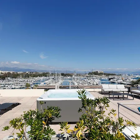 Rooftop -vue Port, 4 Pers, Climatise, Terrasse, Jaccuzi, Parking Lägenhet Antibes
